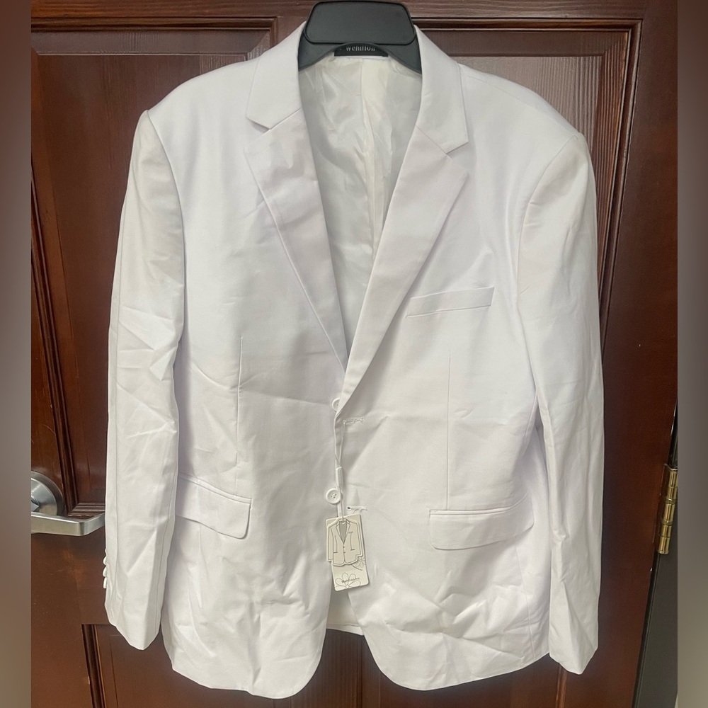 Wehilion Elegant White Men's Blazer Size L 42/36. 2 button Notch Lapel.